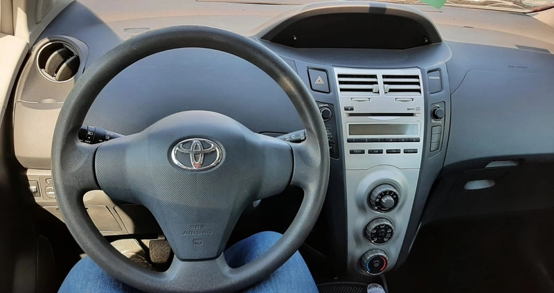 Toyota Yaris cena 14800 przebieg: 179898, rok produkcji 2007 z Olsztyn małe 326